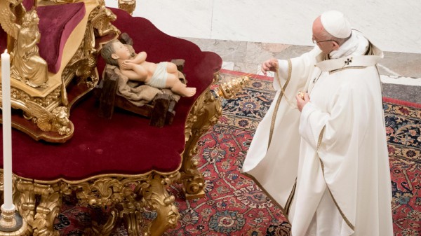 La Messa di Natale in Vaticano sarà anticipata alle 19.30, la benedizione Urbi et Orbi sarà in Basilica e non in piazza