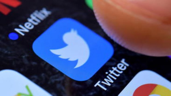 La nuova arma di Twitter contro la disinformazione, saranno gli utenti a segnalare i tweet fuorvianti