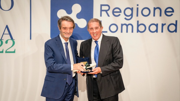 La prima radiovisione d'Italia, RTL 102.5, riceve il premio "Rosa Camuna 2022"