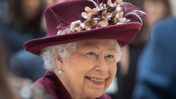 La regina Elisabetta compie 95 anni, il primo compleanno senza il principe Filippo