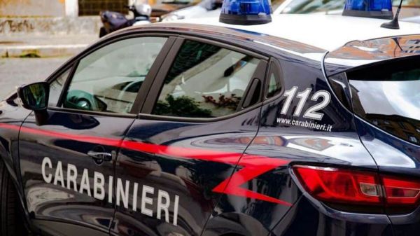 Ladri assaltano villetta, dodicenne solo in casa sventa il colpo
