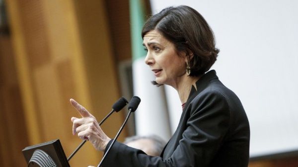 Laura Boldrini a RTL 102.5: “Sempre più convinta sul no alle armi in Ucraina. Nessuna guerra si è mai risolta attraverso le armi"