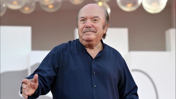 Lino Banfi racconta i suoi 90 anni: in arrivo l'autobiografia ufficiale. Ecco quando