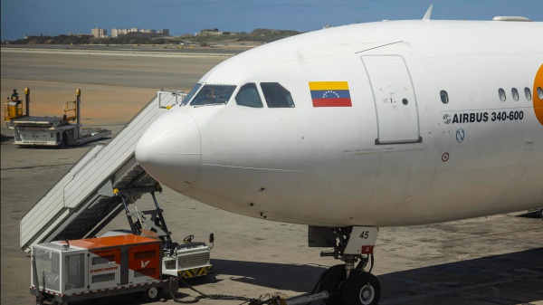 Lo spazio aereo del Venezuela è chiuso, così Donald Trump