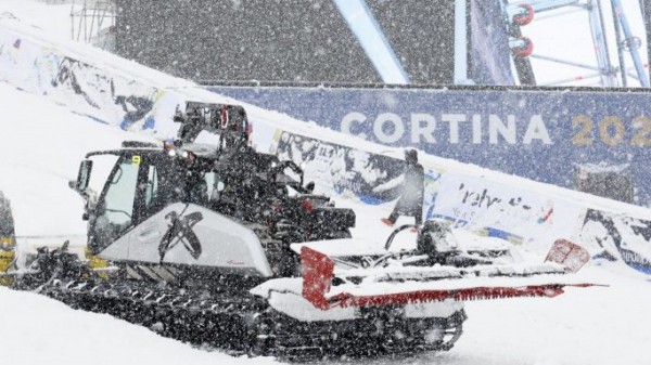Maledizione maltempo ai mondiali di Cortina, dopo la neve ecco la nebbia, anche oggi gare cancellate