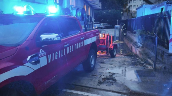 Maltempo, donna dispersa a Favara nell'Agrigentino. Travolta dall'acqua dopo essere scesa dalla propria auto