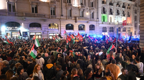 Manifestazioni per la Flotilla e Gaza. A Roma diecimila persone in corteo. Altre proteste da Milano a Genova e Torino