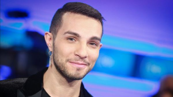 Marco Carta assolto per il furto delle magliette