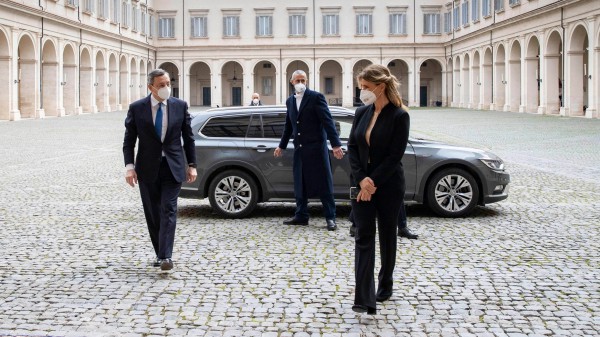 Mario Draghi accetta con riserva l'incarico di formare il nuovo governo, le sue prime parole, ecco il toto ministri