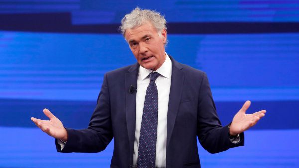 Massimo Giletti, in caso di emergenza si azzeri il potere delle regioni, una sola voce a parlare