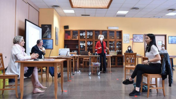 Maturità 2021, niente scritti, l'esame orale durerà 60 minuti, per l'ammissione ci vorrà il 6 in tutte le materie