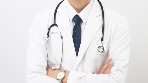 Medicina in 60 secondi, andiamo con Tommaso De Angelis tra le pagine del suo libro