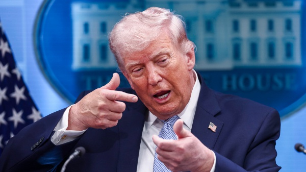 Medio Oriente, le minacce di Trump alla scadenza dell'ultimatum. Khamenei ferito e non cosciente, secondo l'intelligence