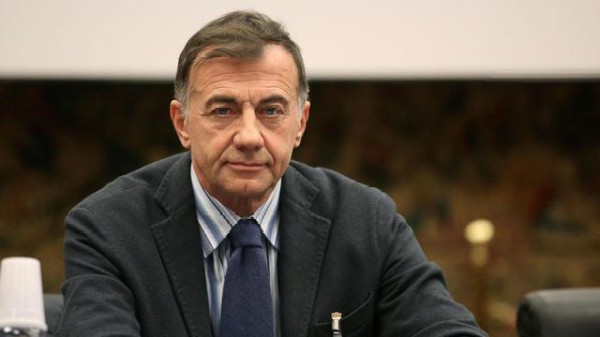 Michele Cucuzza torna a condurre il TG, "Adesso il cerchio si chiude..."