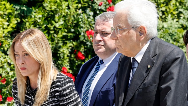 Modena, la visita di Mattarella e Meloni ai feriti. Proseguono le indagini su