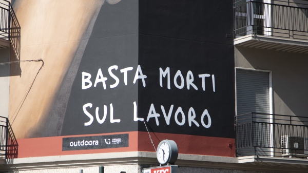 Morti sul lavoro, altre due vittime oggi, in Lombardia un operaio e un tecnico manutentore hanno perso la vita