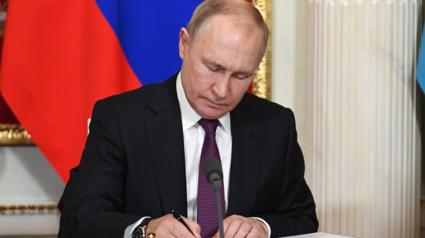 Mosca attaccata dai droni, Putin: l’Ucraina spinge la Russia a una spirale di rappresaglie