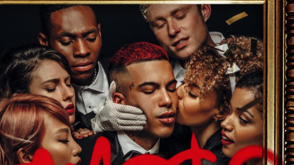 Musica, nella prima classifica del 2021 Sfera Ebbasta è ancora in vetta, tra i singoli Vasco Rossi conquista il primo posto