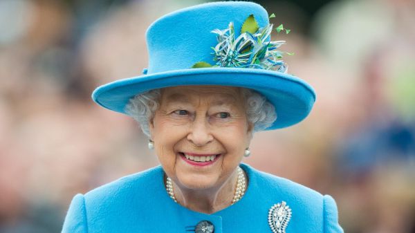 Nata il 21 aprile del 1926, la Regina Elisabetta festeggia oggi 94 anni, la sovrana è in isolamento a Windsor