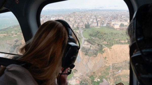 Niscemi, la premier Meloni in Sicilia per l’emergenza maltempo: “Nessun ritardo, il governo agirà celermente"