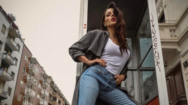 "Non chiamatemi soltanto velina": Shaila Gatta si racconta a RTL 102.5 News