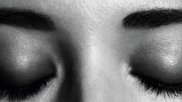 Non dormire e sogna, un romanzo a base di neuroscienze e napoletanità: Giuseppe De Alteriis ci racconta i retroscena del suo libro