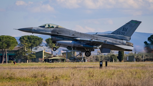 Medvedev: con gli F16 a Kiev più vicina un'apocalisse nucleare