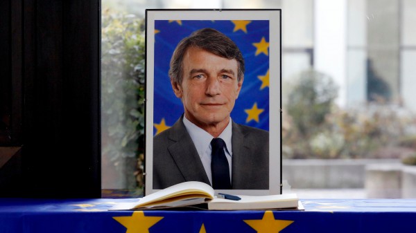Oggi il parlamento europeo commemora Sassoli, domani l’elezione del nuovo presidente