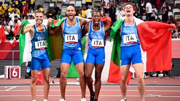 Olimpiadi di Tokyo: tre ori in un giorno per l'Italia, sul tetto del mondo la staffetta 4x100