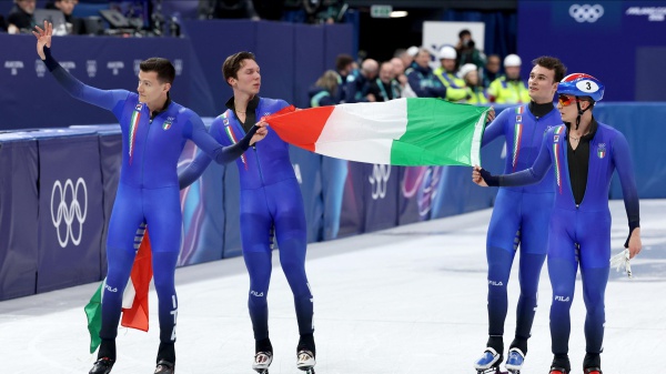 Olimpiadi Milano-Cortina 2026, bronzo per l'Italia nella staffetta mista maschile