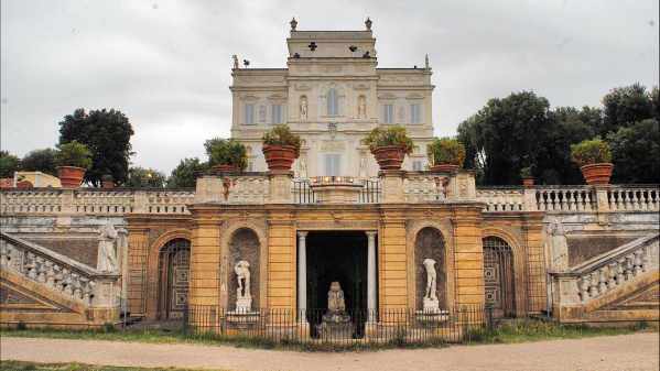 Orrore a Roma: i cadaveri di una neonata e di una donna rinvenuti a Villa Pamphili