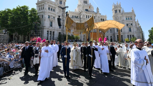 Papa Leone alla Messa del Corpus Domini, ritornare alle radici della Fede