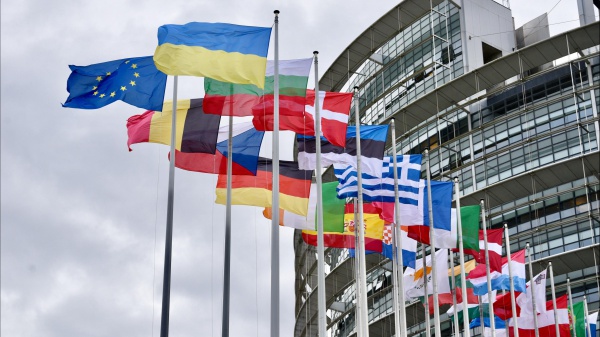 Parlamento Ue: approvata risoluzione, la Russia riconosciuta stato sponsor del terrorismo