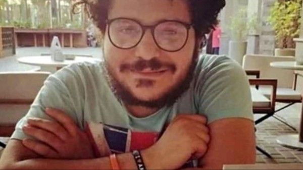 Patrick Zaki, nuovo rinvio del processo al 7 dicembre. Amnesty International Italia, ammanettato come un pericoloso criminale