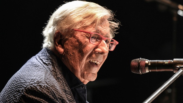 L'addio a Peppino di Capri. Il cantautore è morto a 86 anni