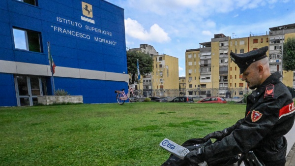 Pisa: ferimento a scuola di una dodicenne, usate un paio di forbici, la ragazza non è grave