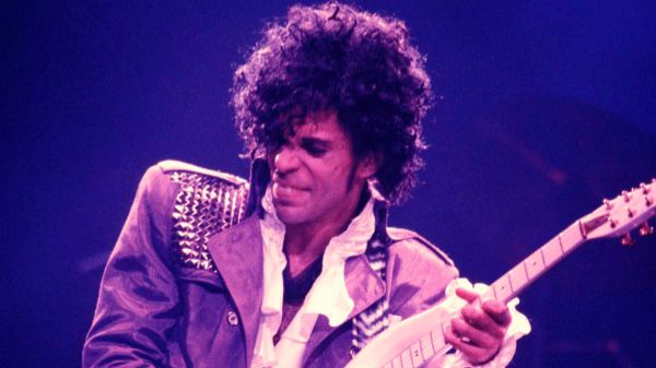 Prince, il concerto tributo dei Grammy, nel cast anche Chris Martin e Alicia Keys