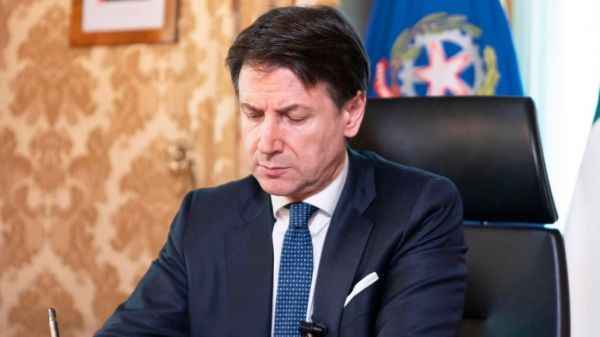 Proroga stato di emergenza Italia per coronavirus dopo il 31 luglio, Conte: "Valutiamo, ci sono le condizioni"