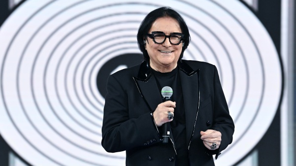 Renato Zero accende il 2026 con un tour-evento: sei date a Roma e poi tutta l’Italia
