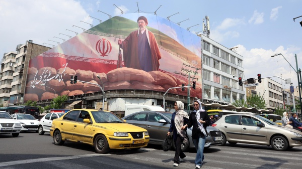 Resta alla la tensione in Medio Oriente, l'Idf attacca Beirut, Axios, trovato accorto Iran-Usa