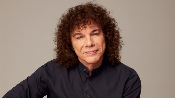 Riccardo Cocciante a Rtl 102.5: “Con Notre Dame De Paris siamo pronti a ripartire meglio di prima”