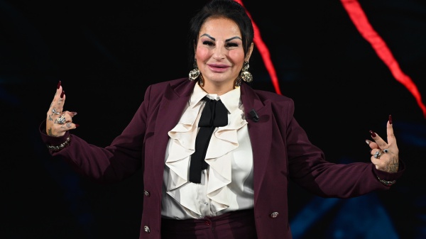 Rita De Crescenzo a Belve su Rai2: "Ho avuto un figlio a 13 anni"