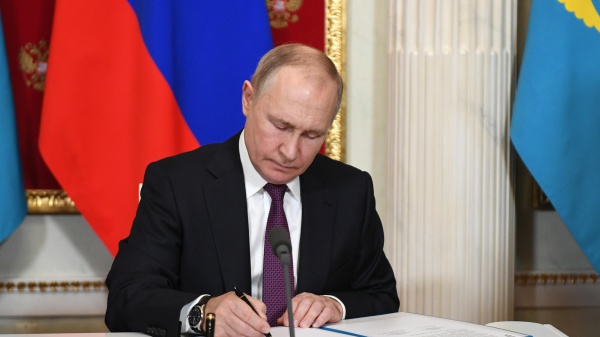 Russia: Putin aperto a colloqui sulla guerra in Ucraina ma rifiuta le condizioni di Biden