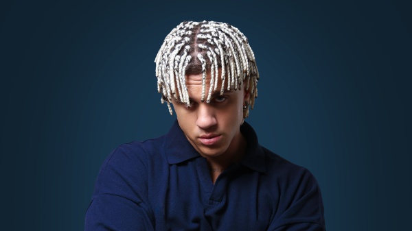 Samurai Jay debutta a Sanremo con “Ossessione”: «Un brano travolgente, un vero tornado di passione»