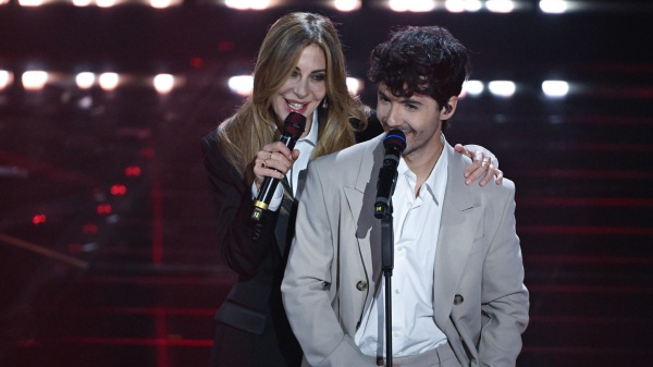 Sanremo 2026, Fulminacci racconta a RTL 102.5 la serata cover: “È stato stupendo fare un’esibizione con Francesca Fagnani”