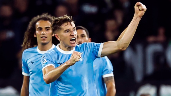 Serie A, Juventus ko, vince la Lazio 1-0. Roma in testa, altro pareggio per Fiorentina e Verona. 3 punti per il Torino