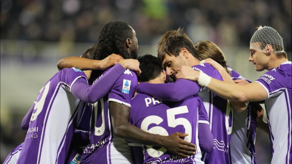 Serie A, l'Atalanta batte in extremis il Genoa, la Fiorentina trova la prima vittoria, vince anche il Torino, pareggio pirotecnico tra Cagliari e Pisa