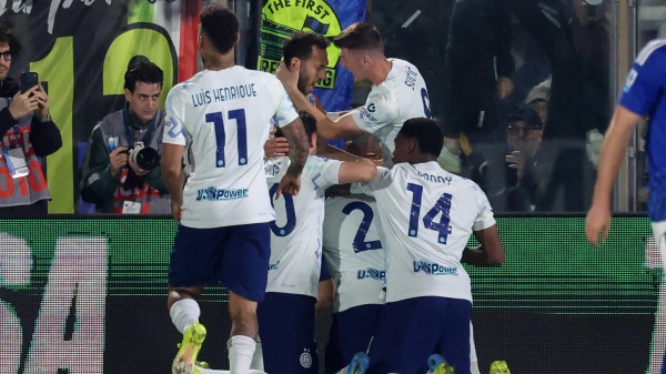 Serie A: l'Inter batte il Como, vola a +9 sul Napoli e assapora lo scudetto. 3 punti anche per Bologna e Genoa