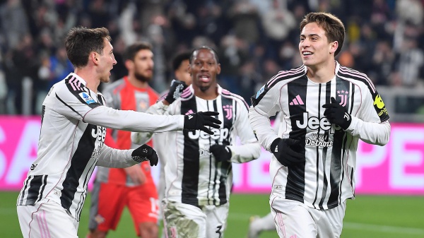 Serie A, la Juventus annienta la Cremonese 5 a 0, bene anche il Genoa che batte il Cagliari