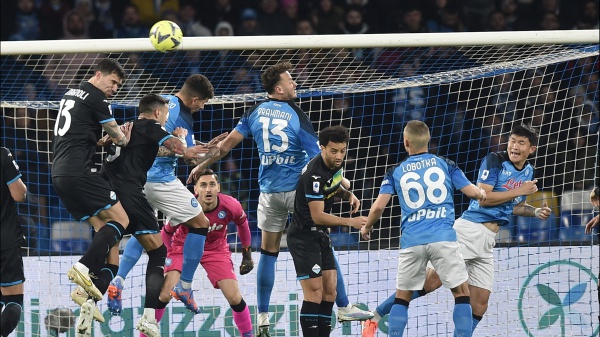 Serie A, 1-0 al Napoli, la Lazio vince al Maradona contro la capolista ed è seconda in classifica